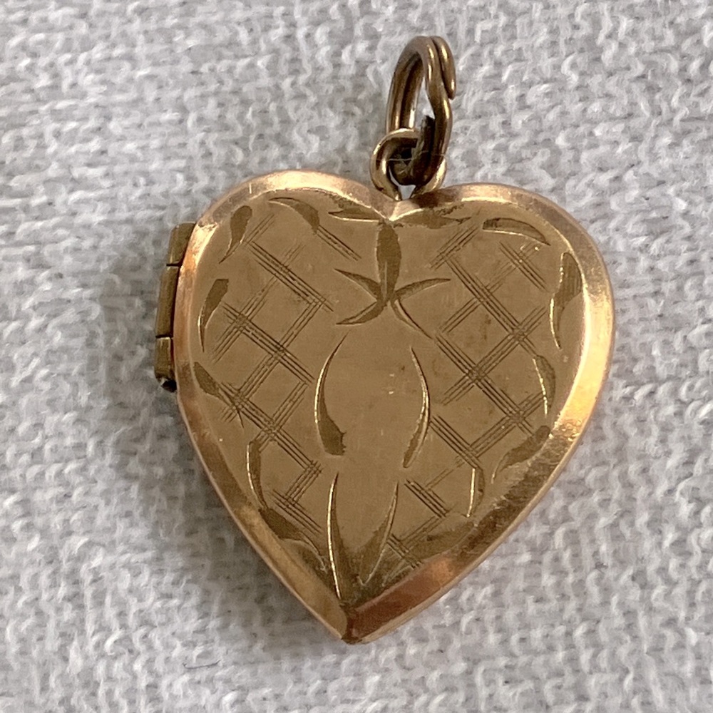 Vintage Etched Gold Heart Locket